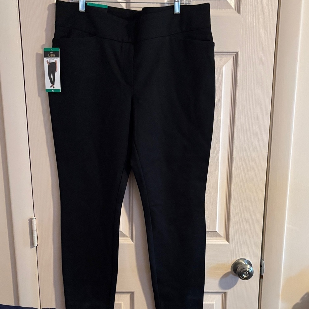 Danskin Black Girls' Stretch Active Leggings